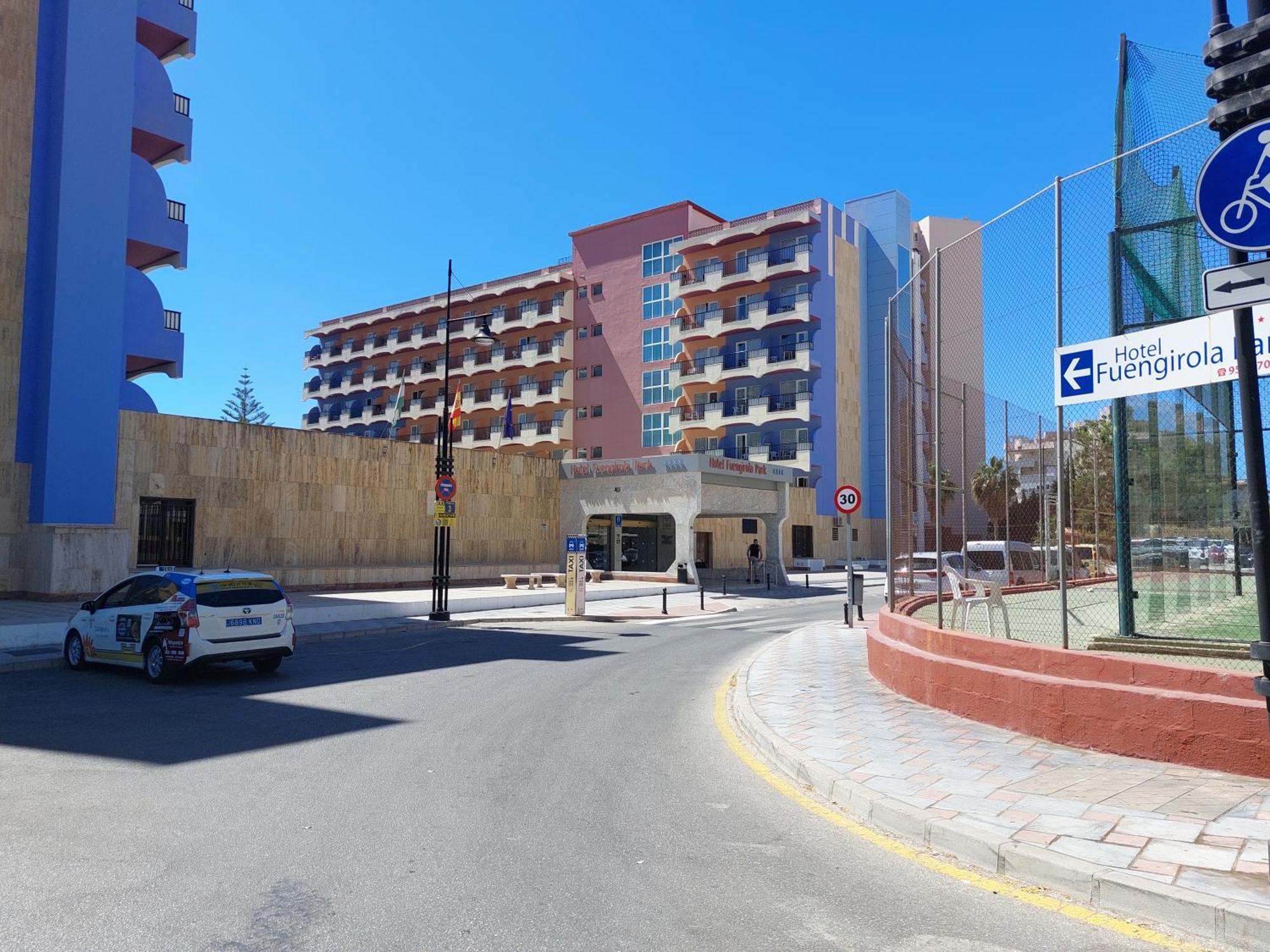 Estudio Con Piscina Y Parking, Playa A 4 Min A Pie, Tren A 2 Min Fuengirola Exterior photo