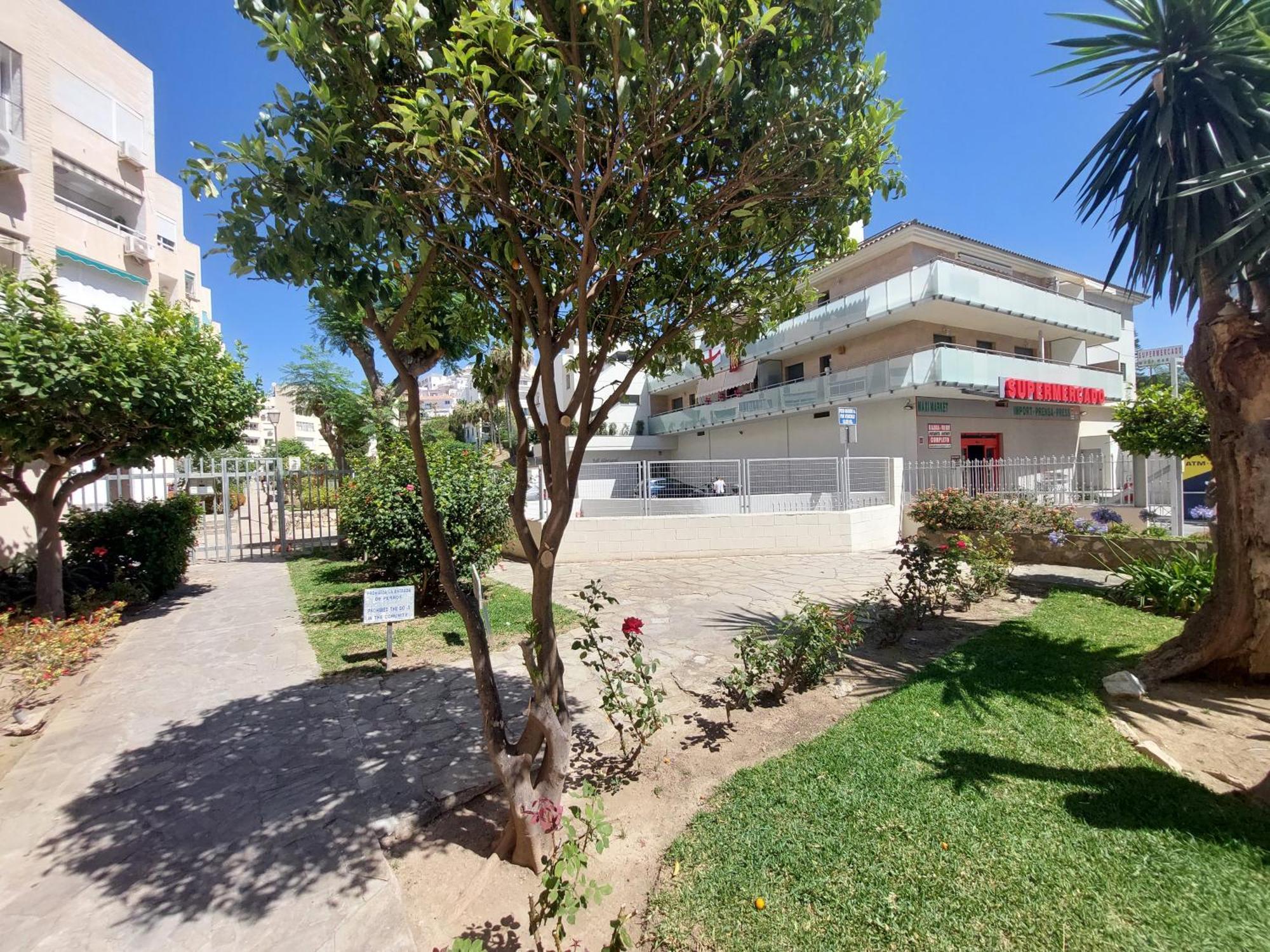 Estudio Con Piscina Y Parking, Playa A 4 Min A Pie, Tren A 2 Min Fuengirola Exterior photo